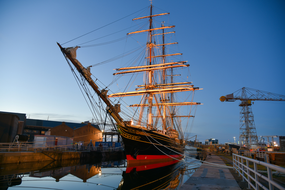 Clipper Stad Amsterdam vertrekt uit Den Helder