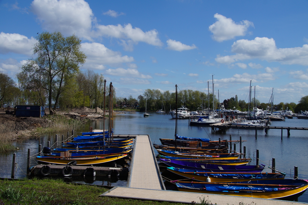 stichting-vaarwens-heeft-drijvend-kantoor-in-jachthaven-naarden