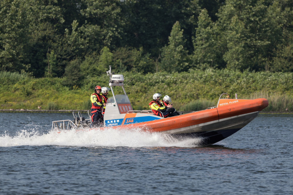 noodweer-veroorzaakt-problemen-voor-watersporters