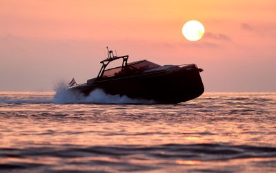 Steeler Yachts introduceert eerste Bronson 50 in St. Tropez