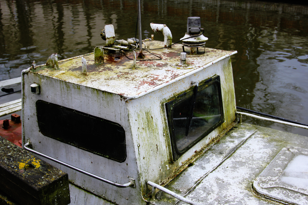 Willem Endstra-schip eindelijk afgevoerd uit Slochterhaven