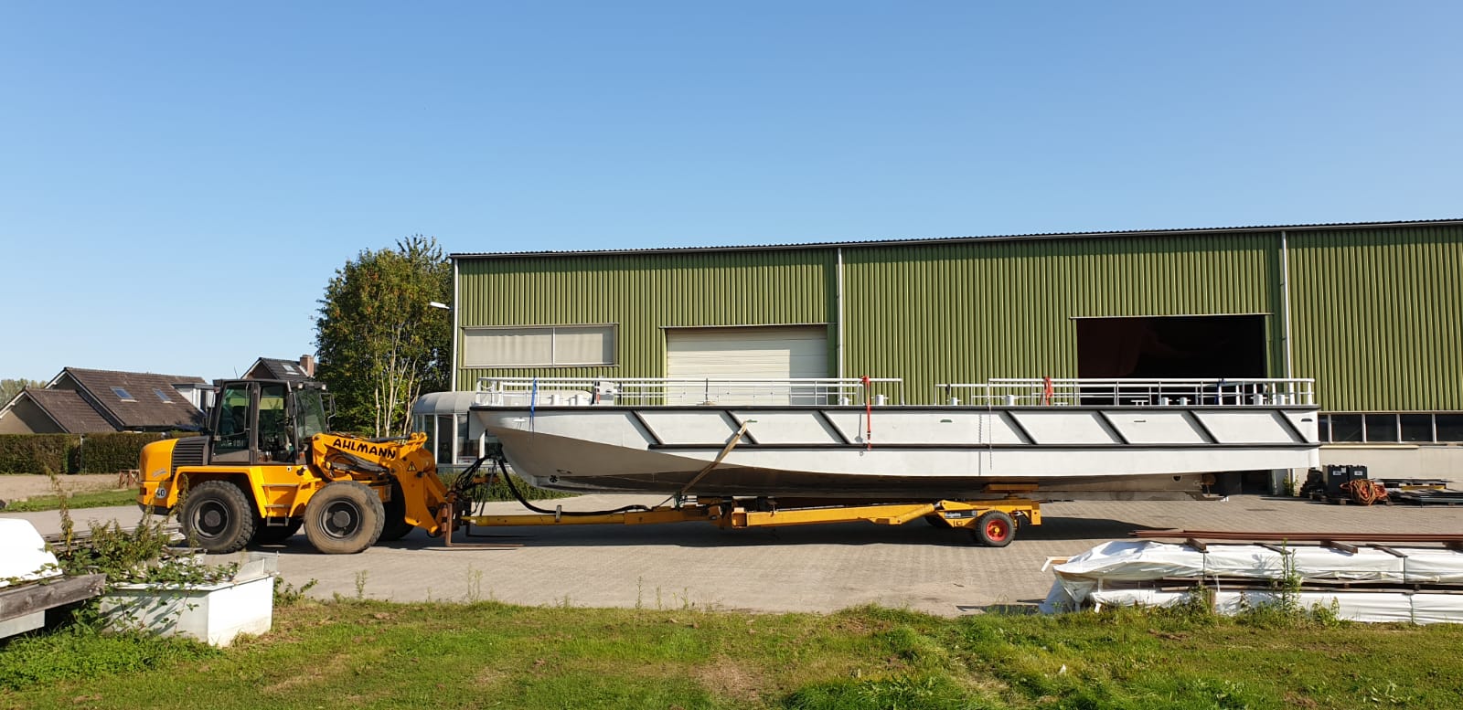 euroship-services-bouwt-elektrisch-varend-aluminium-vrachtschip