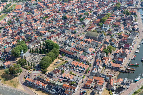 Superjacht Athos van 28 miljoen voor onderhoud in Urk (video)