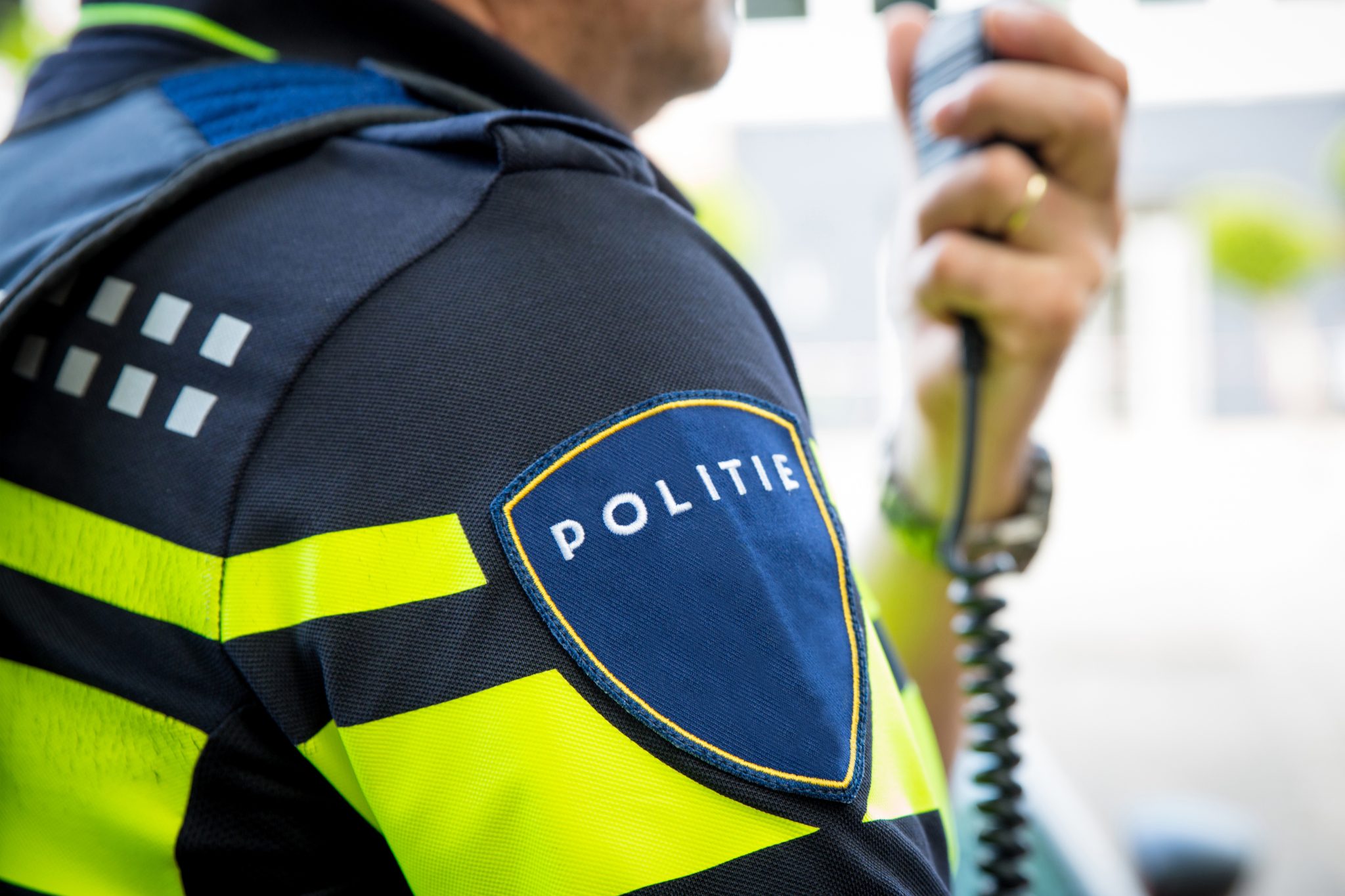 politie-haalt-inbreker-met-hoogwerker-van-boot-af