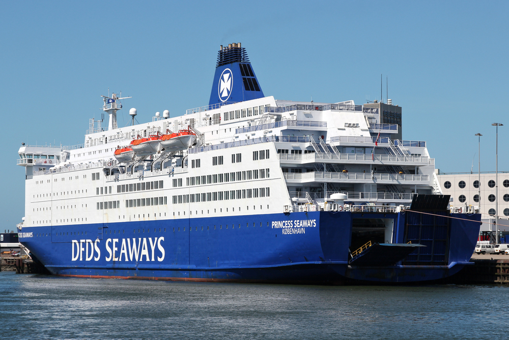 DFDS-ferry vaart weer na corona-uitbraak
