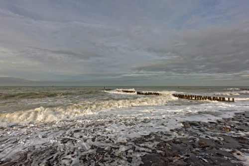 boete-voor-schipper-die-enorme-hekgolf-veroorzaakte-bij-strand-vlissingen