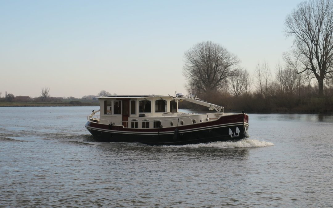 Euroship Services laat op de valreep van 2020 een nieuwe Luxe Motor 1700 te water