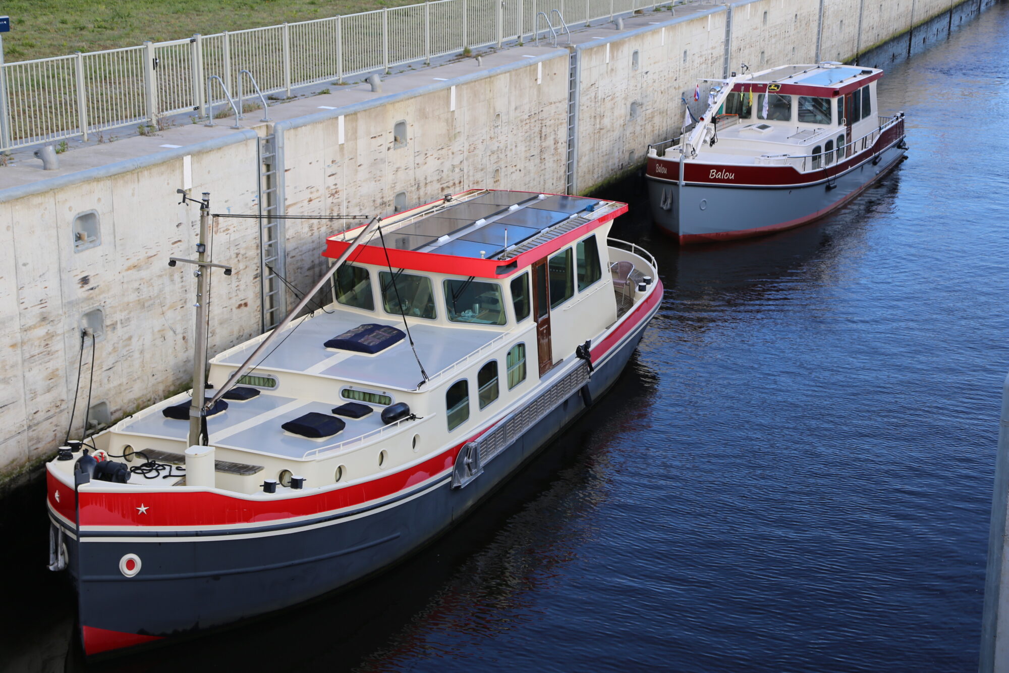 euroship-services-verkoopt-allereerste-luxe-motor-1800-en-vripack-continental-uit-bouwjaar-2000