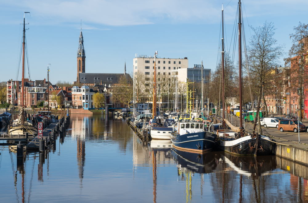 ’t-pannekoekschip-sluit-in-schuitendiep-en-gaat-verder-in-oosterhaven