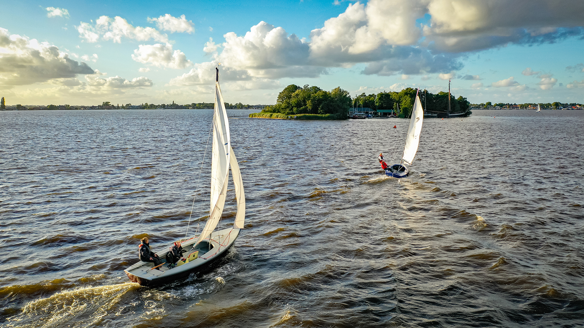 zeilers-met-handicap-varen-24uurs-zeilestafette