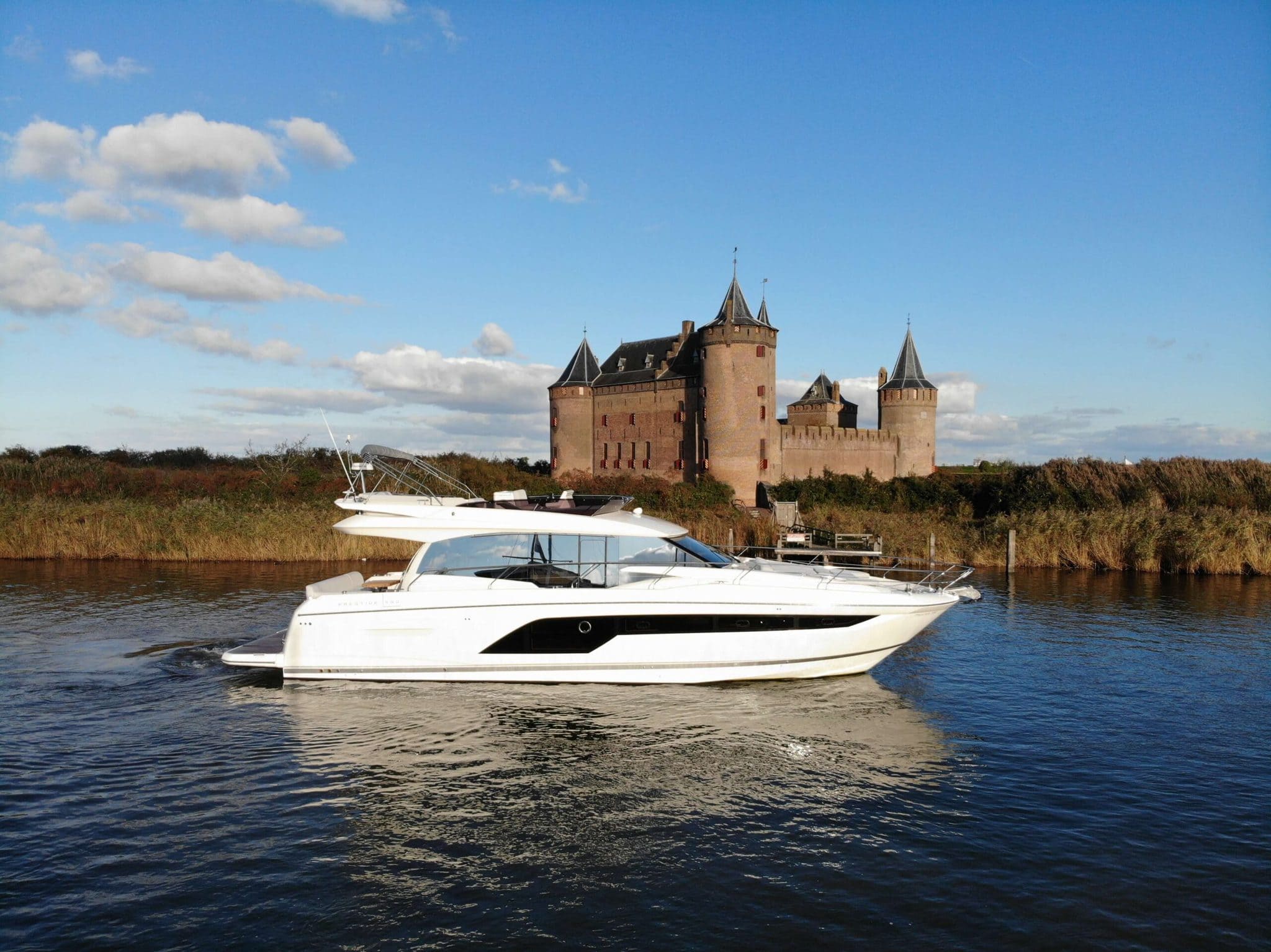 prestige-yachts-benoemt-lengers-yachts-tot-beste-dealer-van-europa