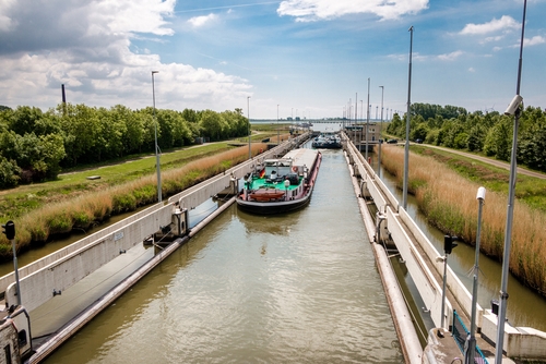 rijkswaterstaat-en-provincies-starten-onderzoek-naar-tevredenheid-beroepsschippers