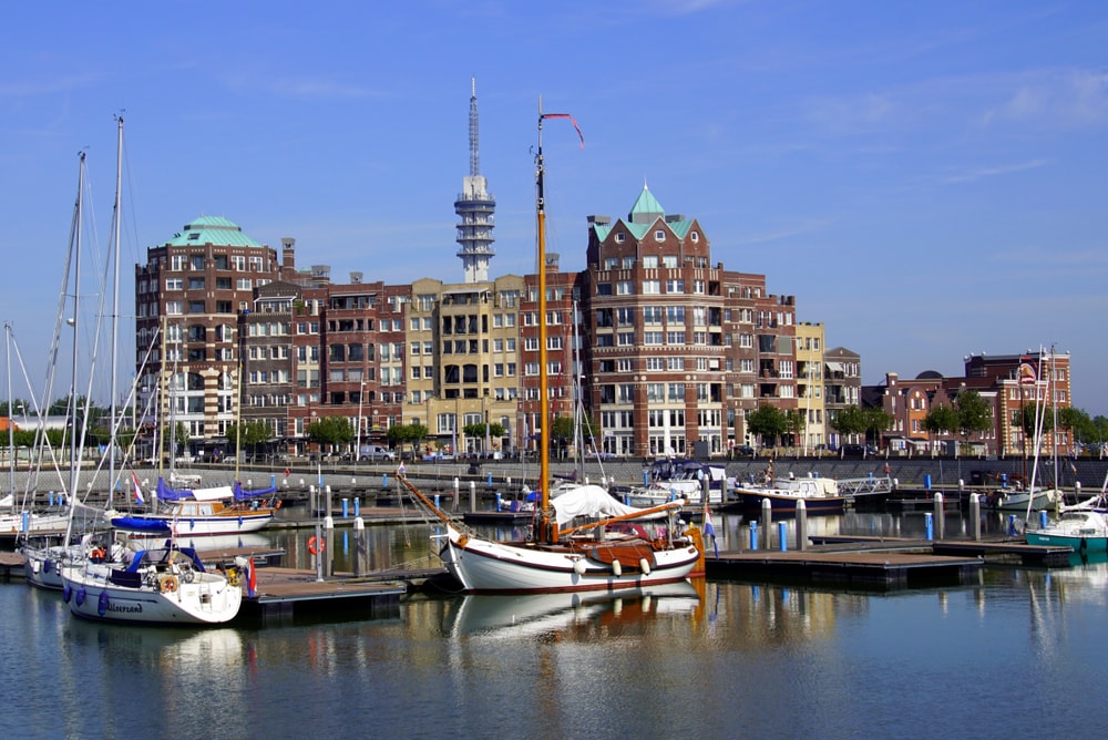 bataviahaven-in-lelystad-krijgt-het-druk-deze-zomer