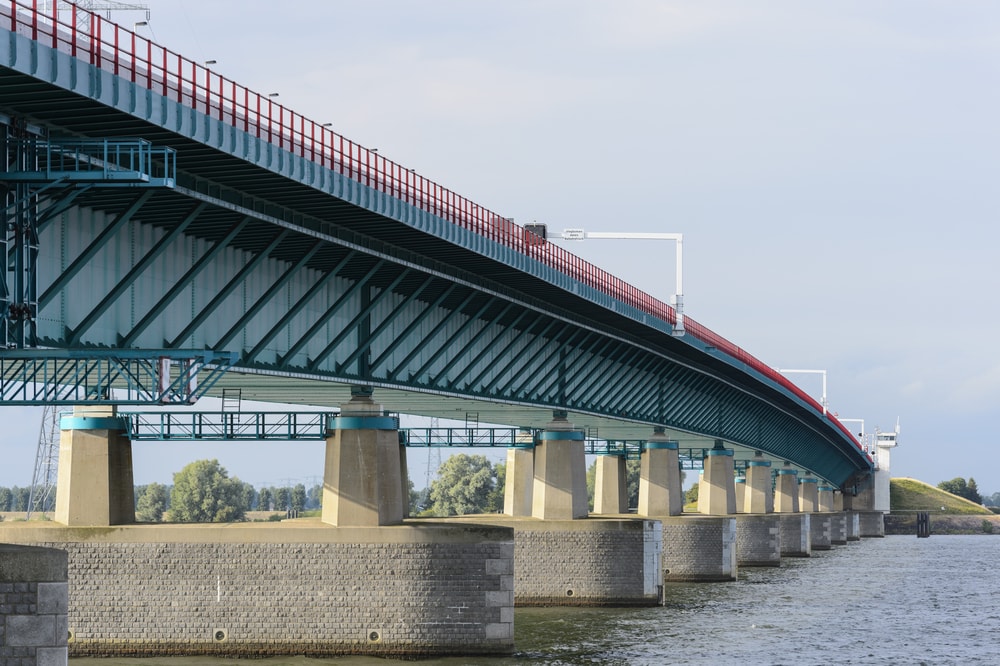 Haringvlietbrug vanaf 1 april vaker open