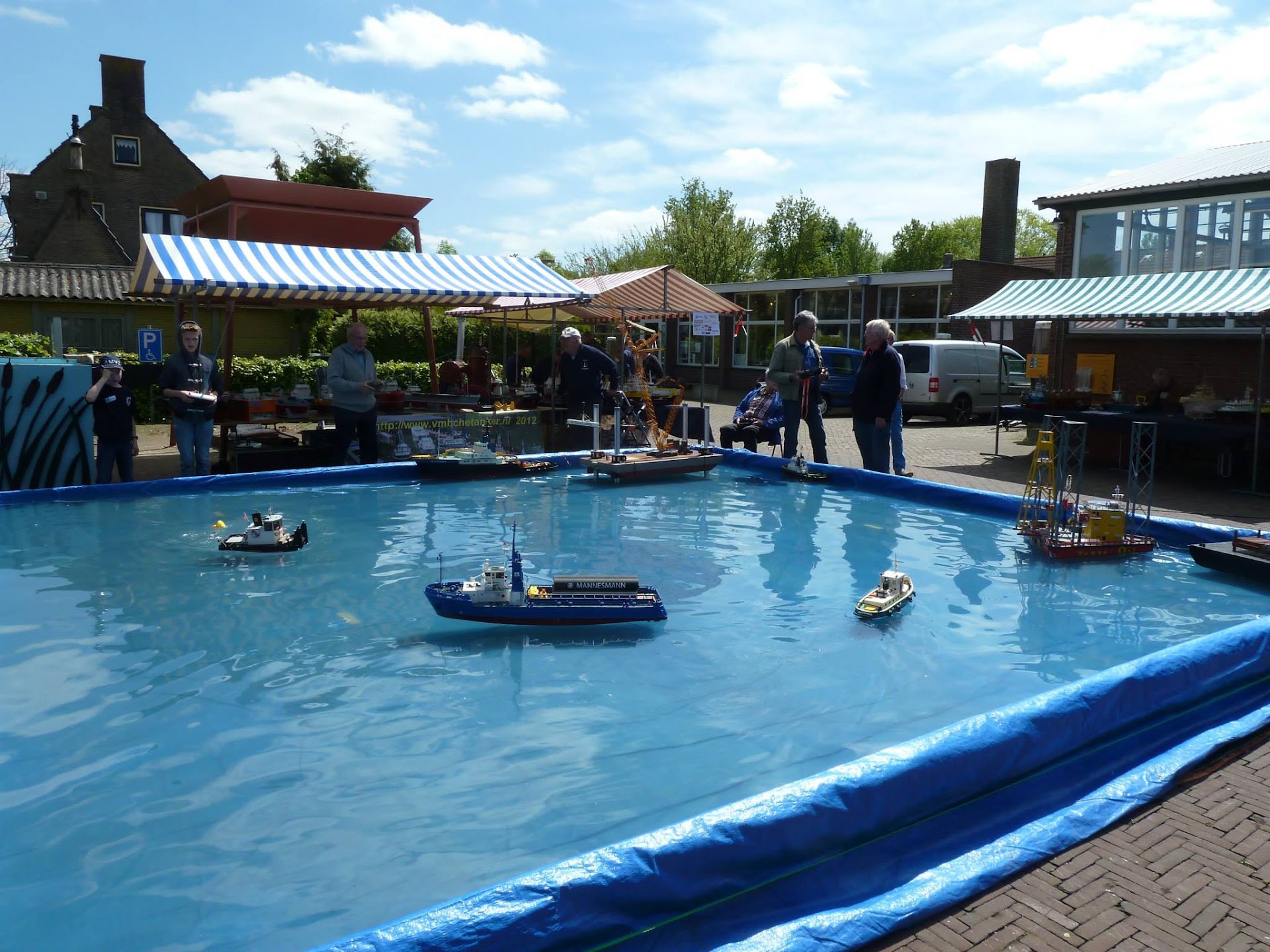 varende-modelboten-bij-museumwerf-vreeswijk-op-hemelvaartsdag