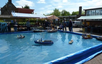Varende modelboten bij Museumwerf Vreeswijk op Hemelvaartsdag
