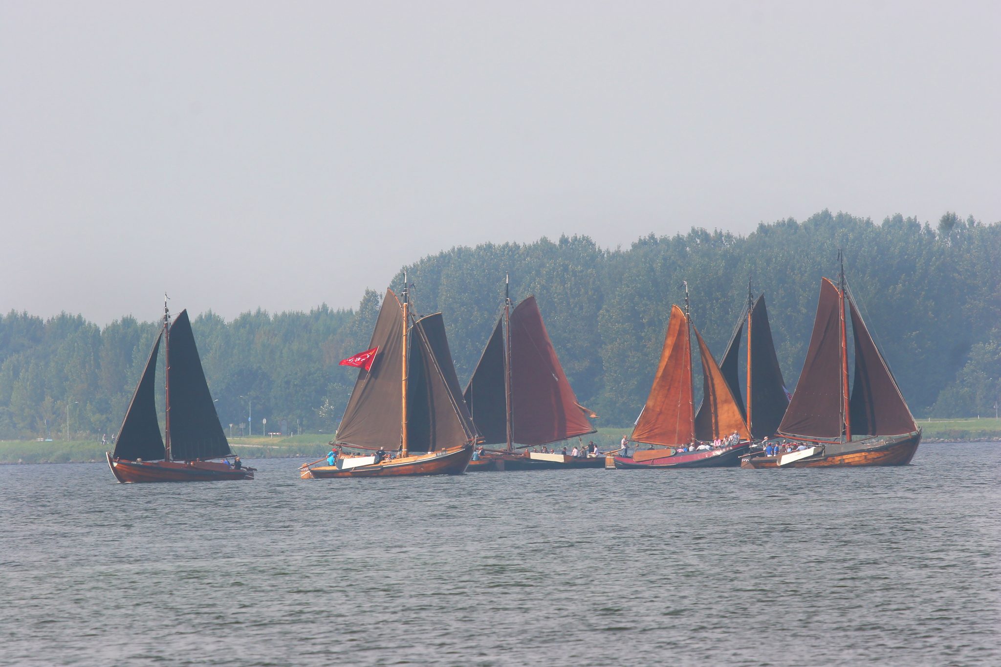 beleef-het-traditionele-pinkstersail-in-hellevoetsluis