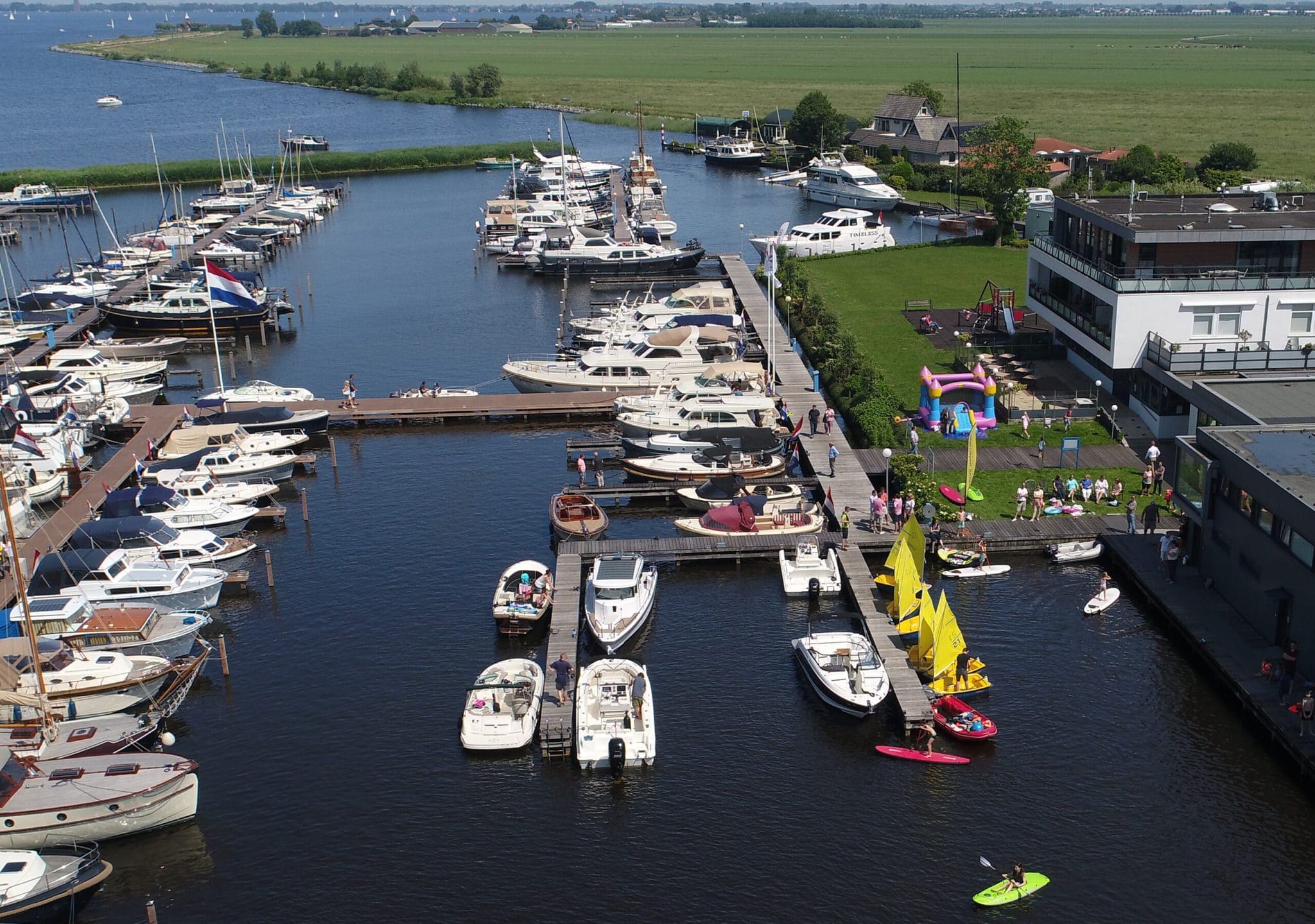 vandaag-midsummer-sail-inn-‘dinner-&-concert’-bij-boatshow-hollandse-plassen