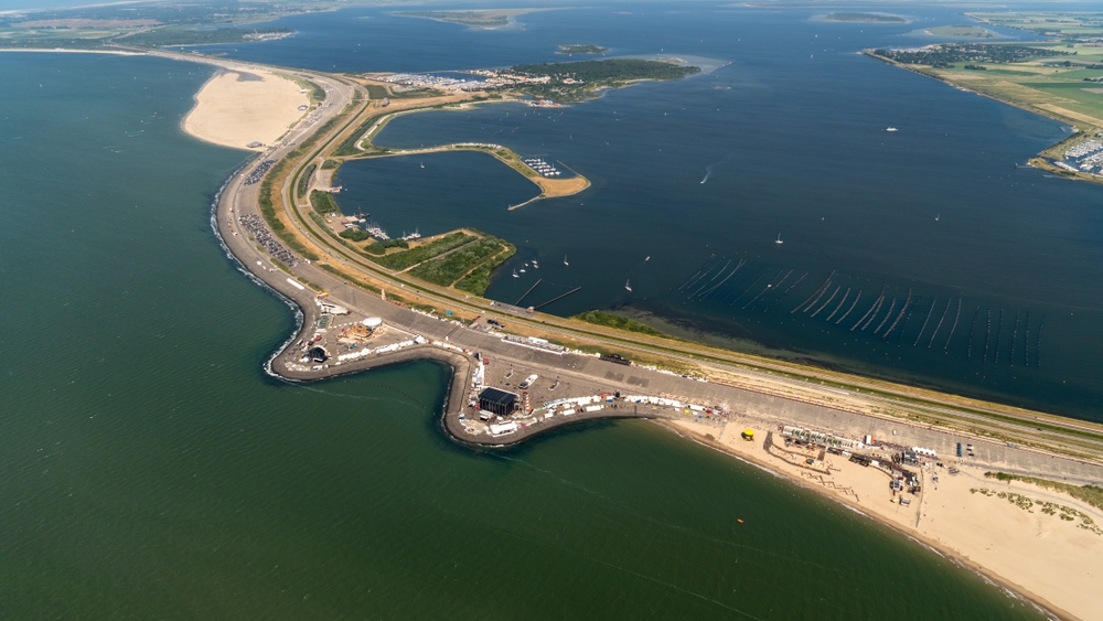 Lichaam gevonden in Noordzee bij de Brouwersdam