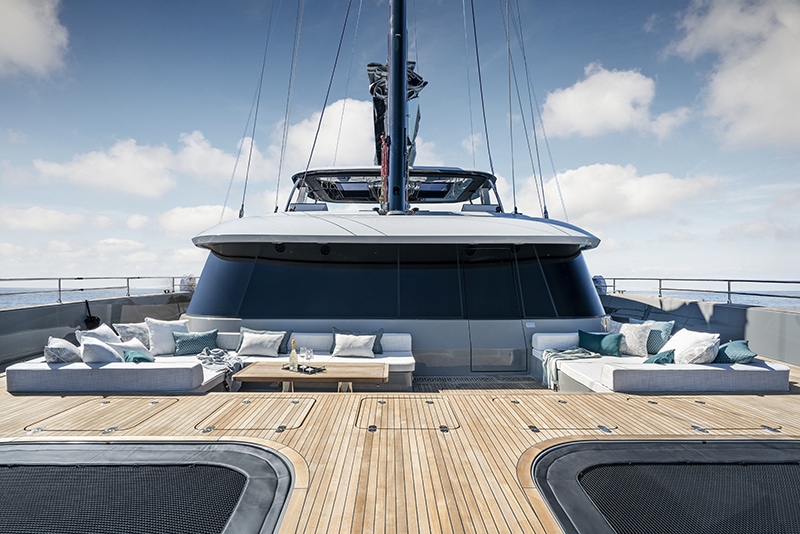 Sunreef 80 Grey B: Een verhaal van stijl en ruimte