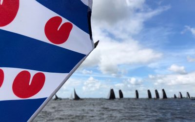 Skûtsje Grou wint op thuiswater bij opening SKS-kampioenschap