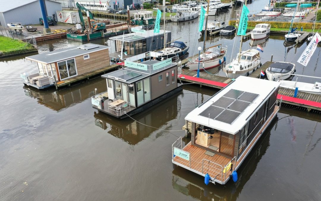 Ervaar Goliath Houseboats tijdens Motorboot Sneek