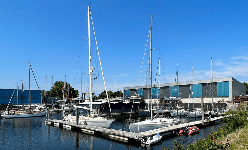Vaan Yachts neemt werf Yagra in Hellevoetsluis over