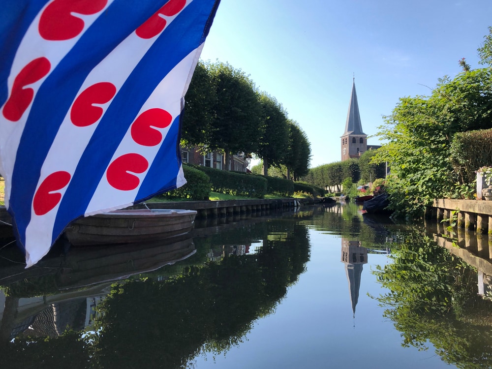 bewegwijzering-voortaan-ook-in-het-fries-langs-het-friese-vaarwater