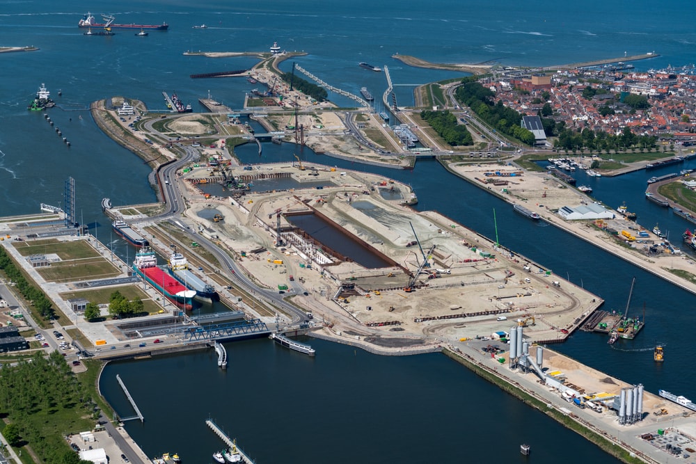 Eerste brug voor Nieuwe Sluis van Terneuzen op transport