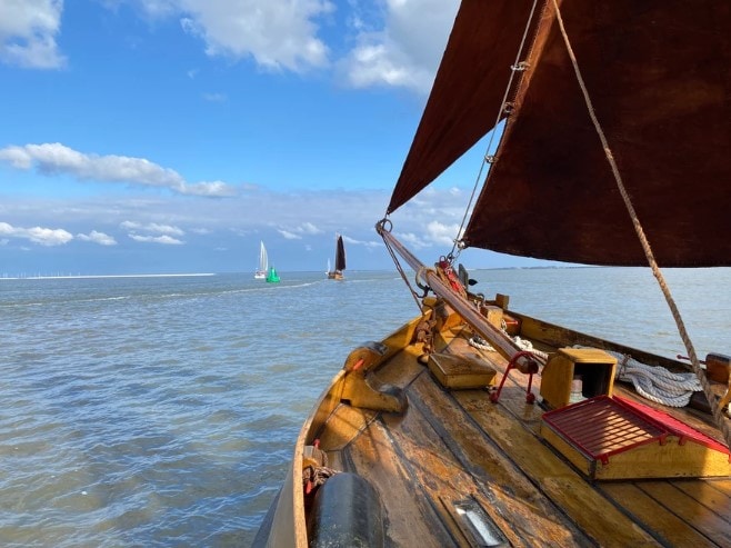 Wie vaart er mee op een historische schuit?