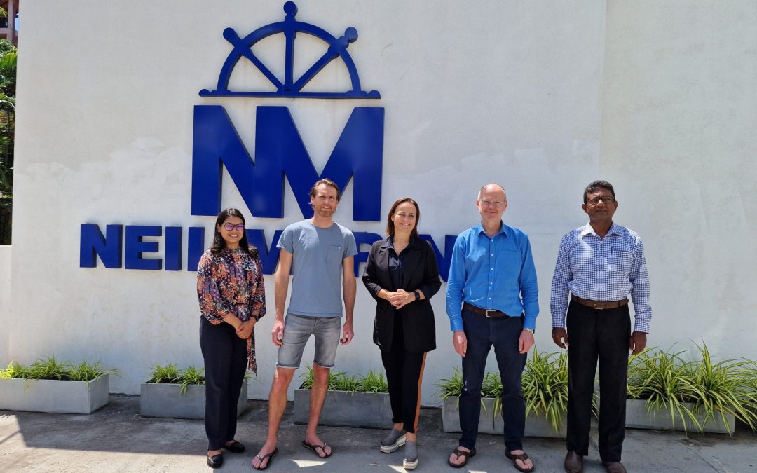 Ambassadeur bezoekt Menken Maritiem in Negombo