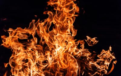 Superjacht in haven Boedapest volledig uitgebrand