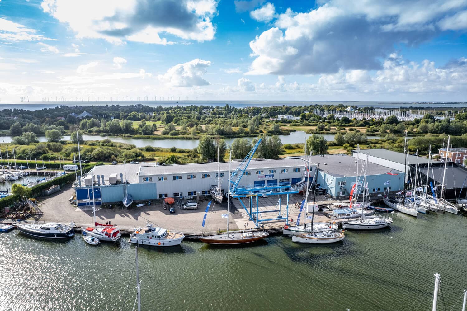 km-yachtbuilders-trapt-jubileumjaar-af-met-open-dag-vol-iconen