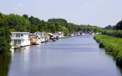 Voortaan langzaam varen langs woonboten Escherpad
