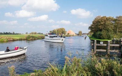 Bewoners Akkrum voeren actie tegen te snelle pleziervaart