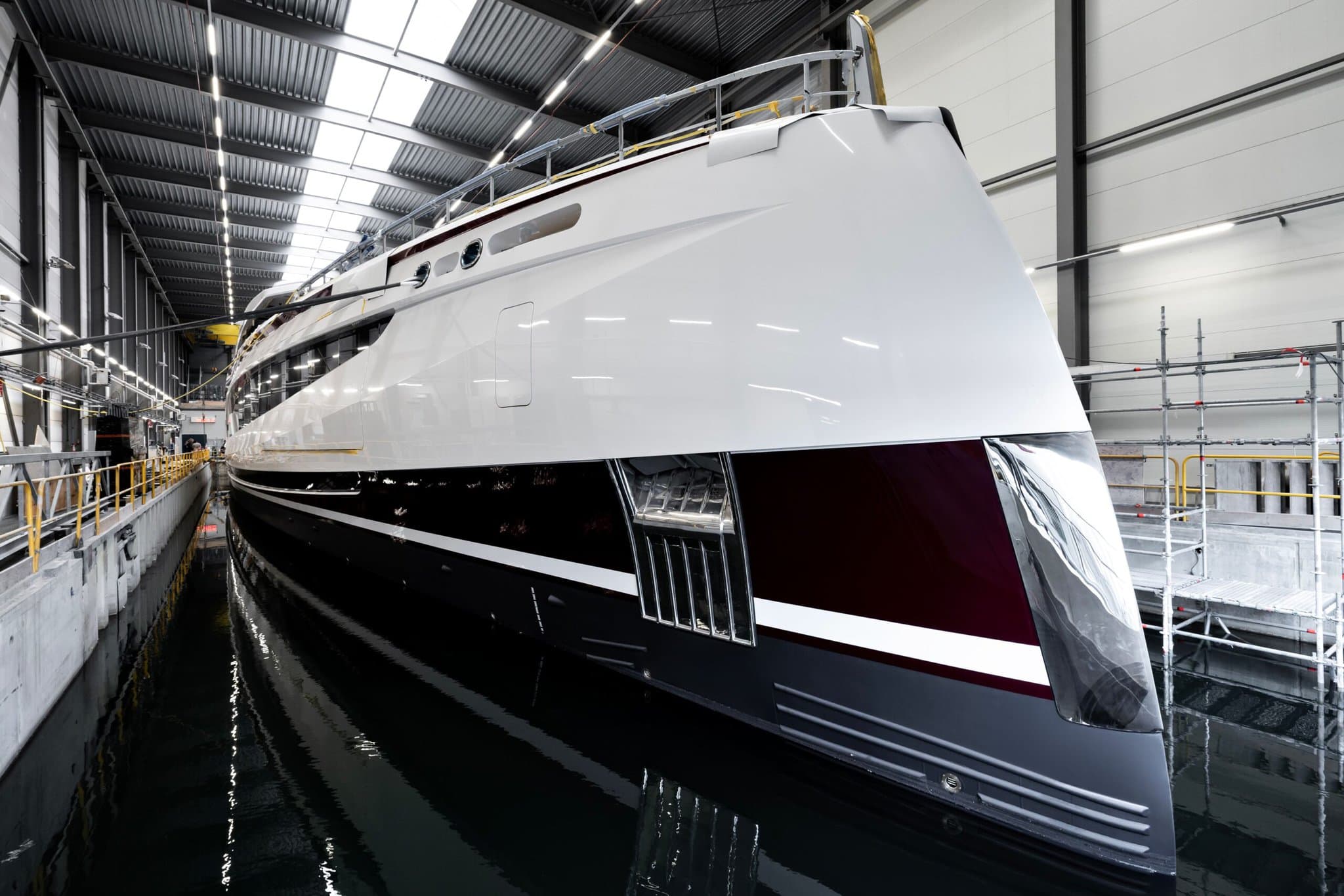 heesen-yachts-lanceert-haar-grootste-stalen-motorjacht