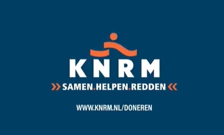 Hulp KNRM bij brandbestrijding op een Waddeneiland