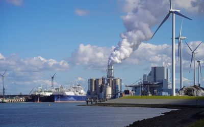 Uitgebrand vrachtschip gaat naar Eemshaven