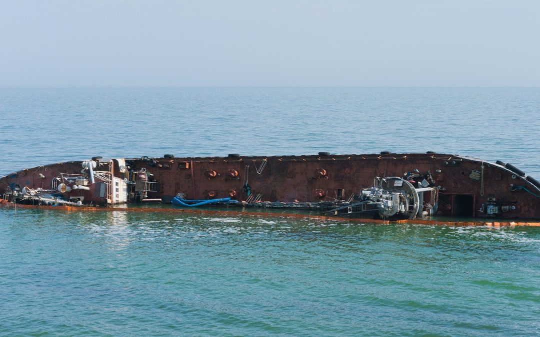 Gezonken vrachtschip zorgt voor grote ergenis