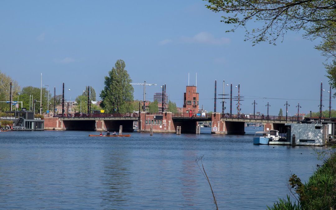 Herstel bruggen en kades in gemeente Amsterdam in volle gang