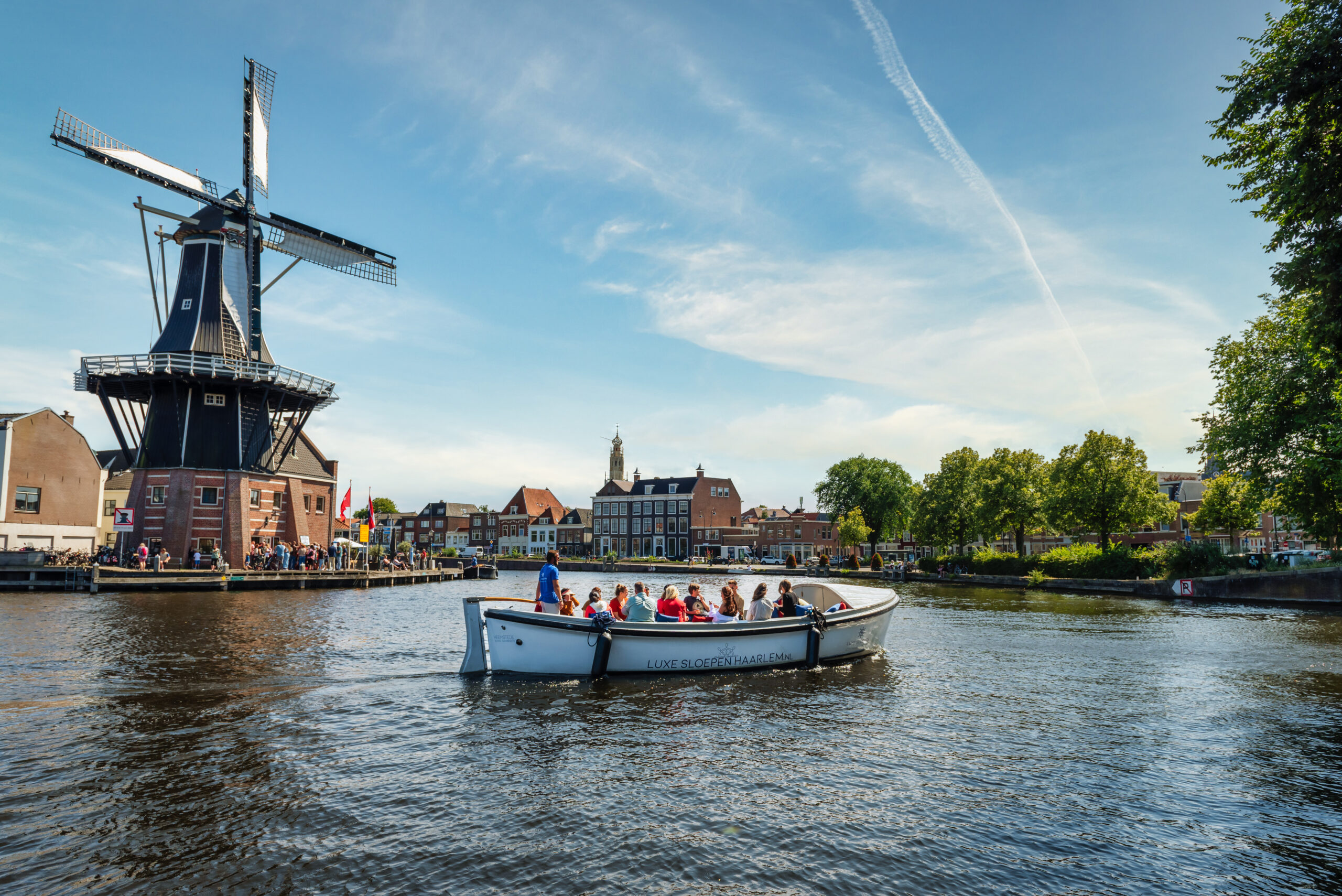 start-luxe-open-rondvaart-vanaf-molen-de-adriaan-in-haarlem