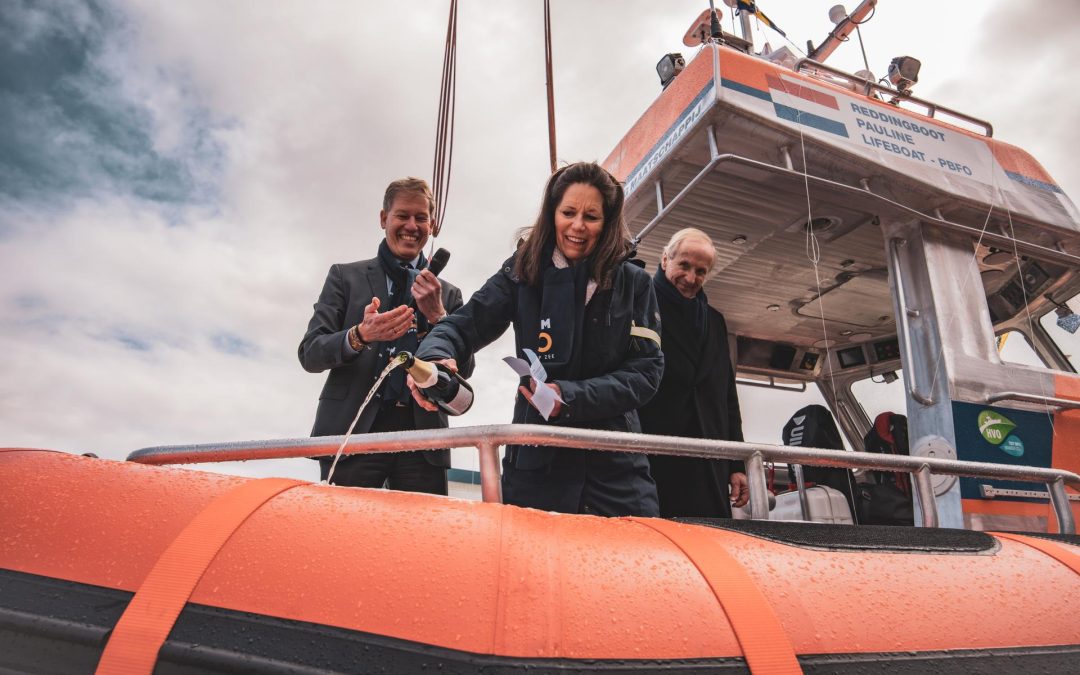Nieuwe reddingboot voor KNRM-station Lemmer ‘Pauline’ is gedoopt