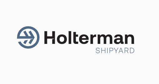 zeiljacht-hanuman-van-jim-clark-bij-holterman-shipyard-voor-onderhoud