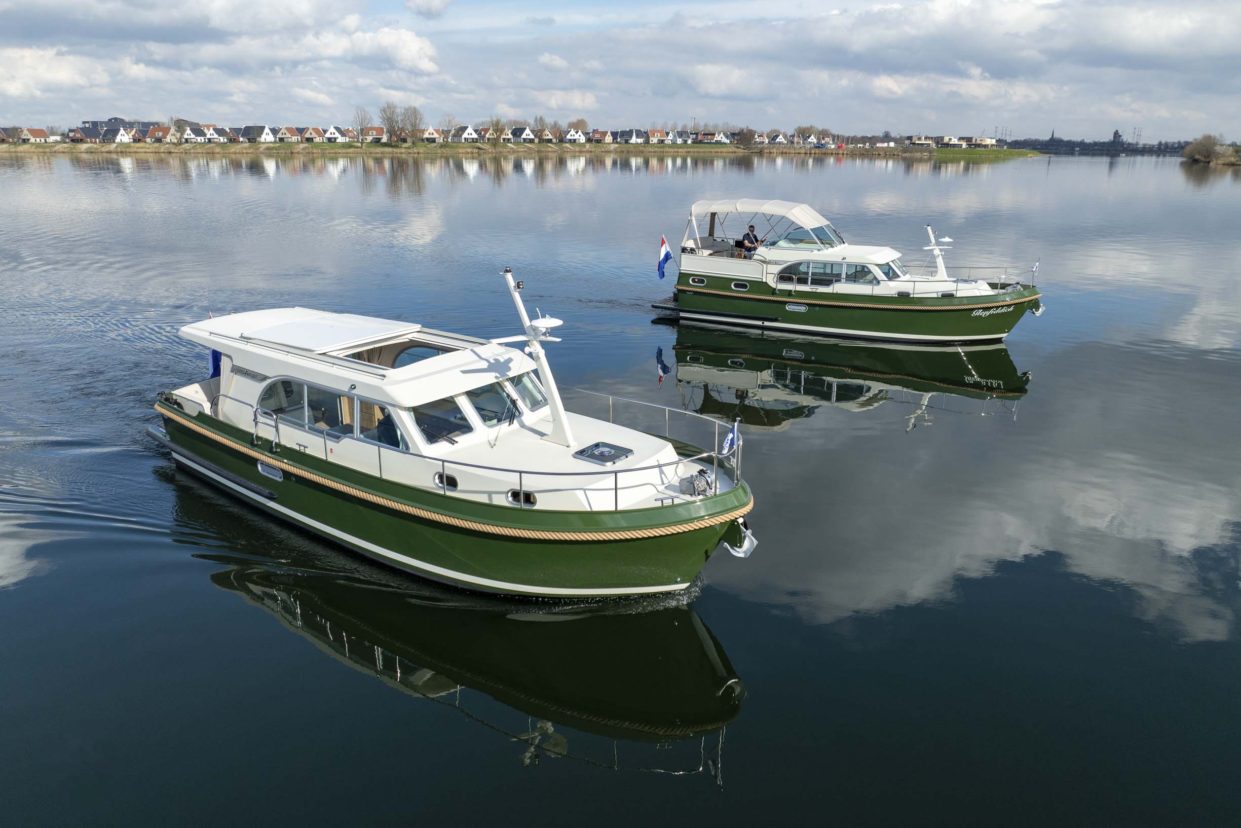 linssen-yachts-op-hiswa-te-water-met-twee-jachten