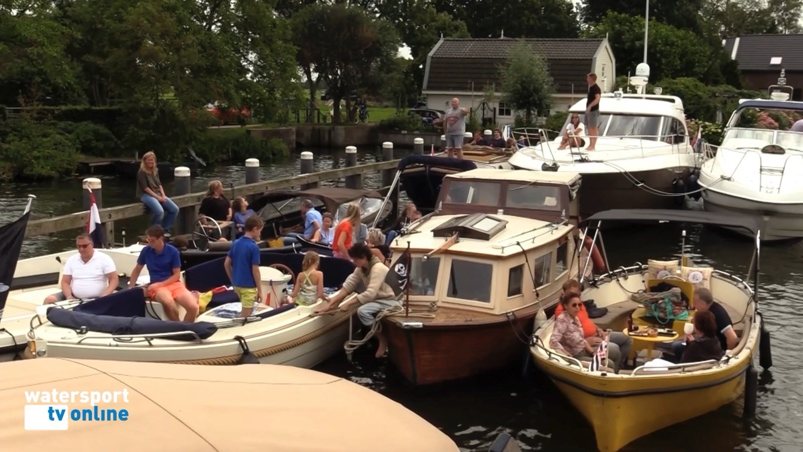 varen-vanuit-je-luie-stoel-over-de-loosdrechtse-plassen