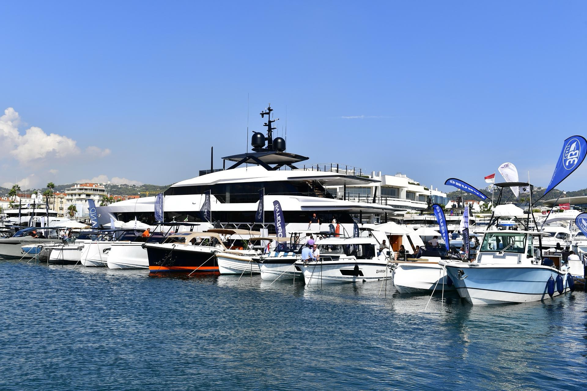 yachting-festival-cannes-met-bijna-700-boten