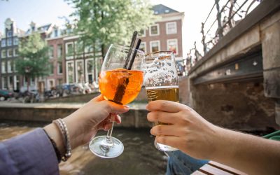 Varen met een Schipper over de Amsterdamse Grachten