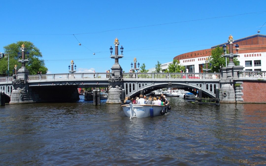 HISWA-RECRON en Watersportverbond naar rechter om emissieloze zone Amsterdam