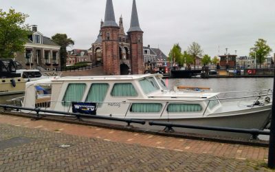 Waterstewards om vaarverkeer door Sneek te begeleiden