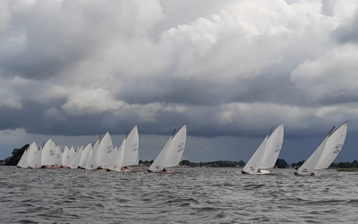 Regenbogen oogsten storm op Loosdrecht